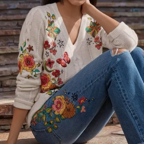 Johnny Was “The Wonder Years” embroidered cashmere blend sweater NWT RARE - Picture 6 of 15